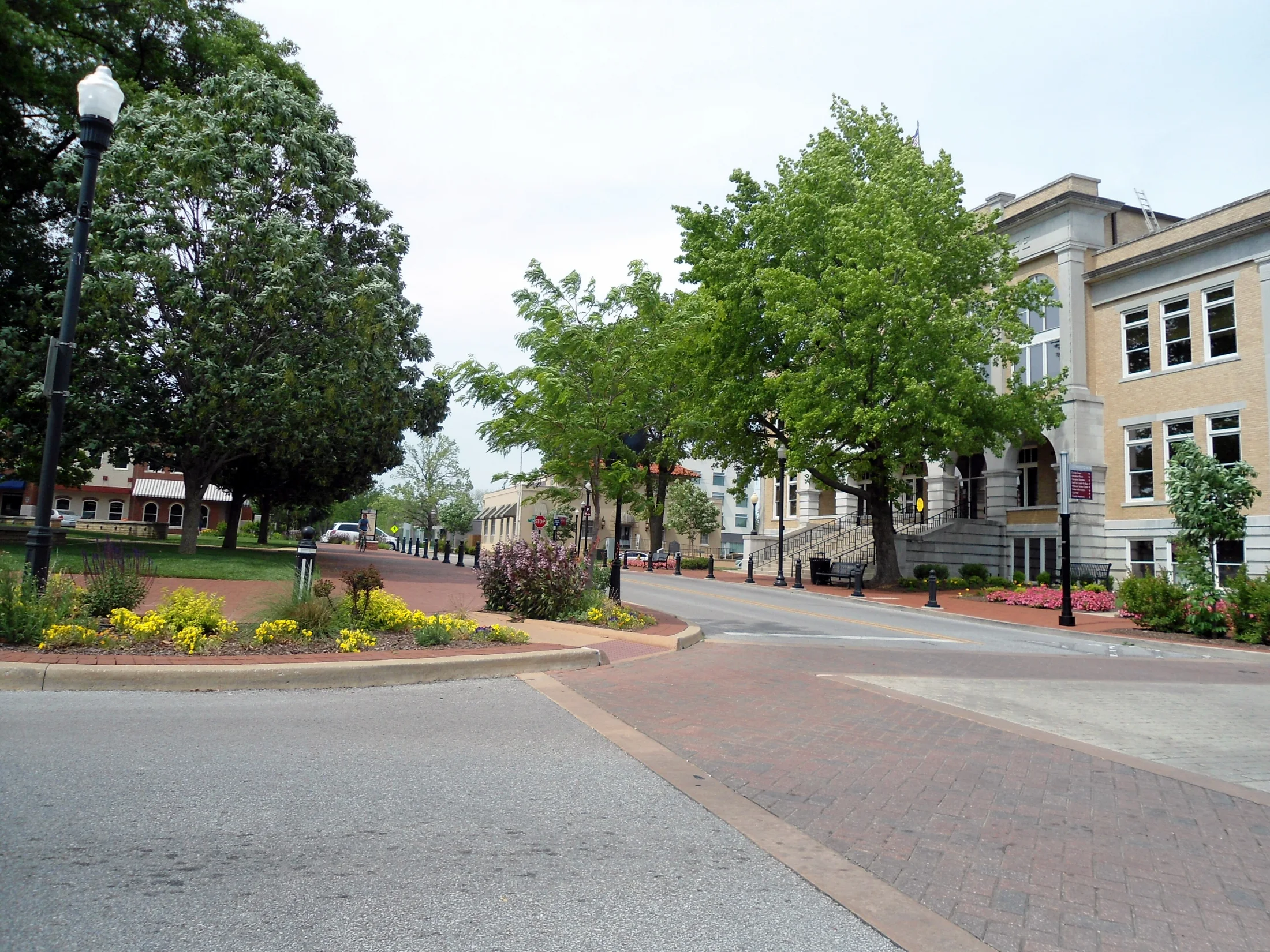 The green town square in Downtown Bentonville