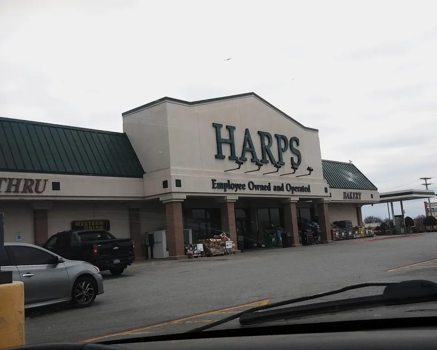 Harps Food Store on Butterfield Coach Road